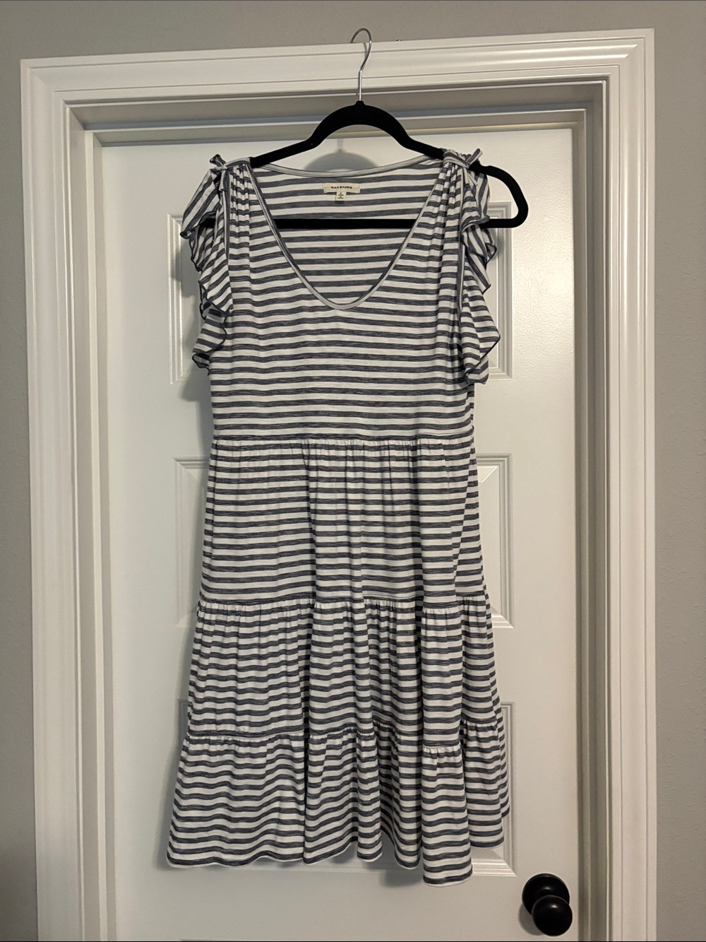 Max Studio Gray & White Striped Cold-Shoulder Tiered Midi Dress